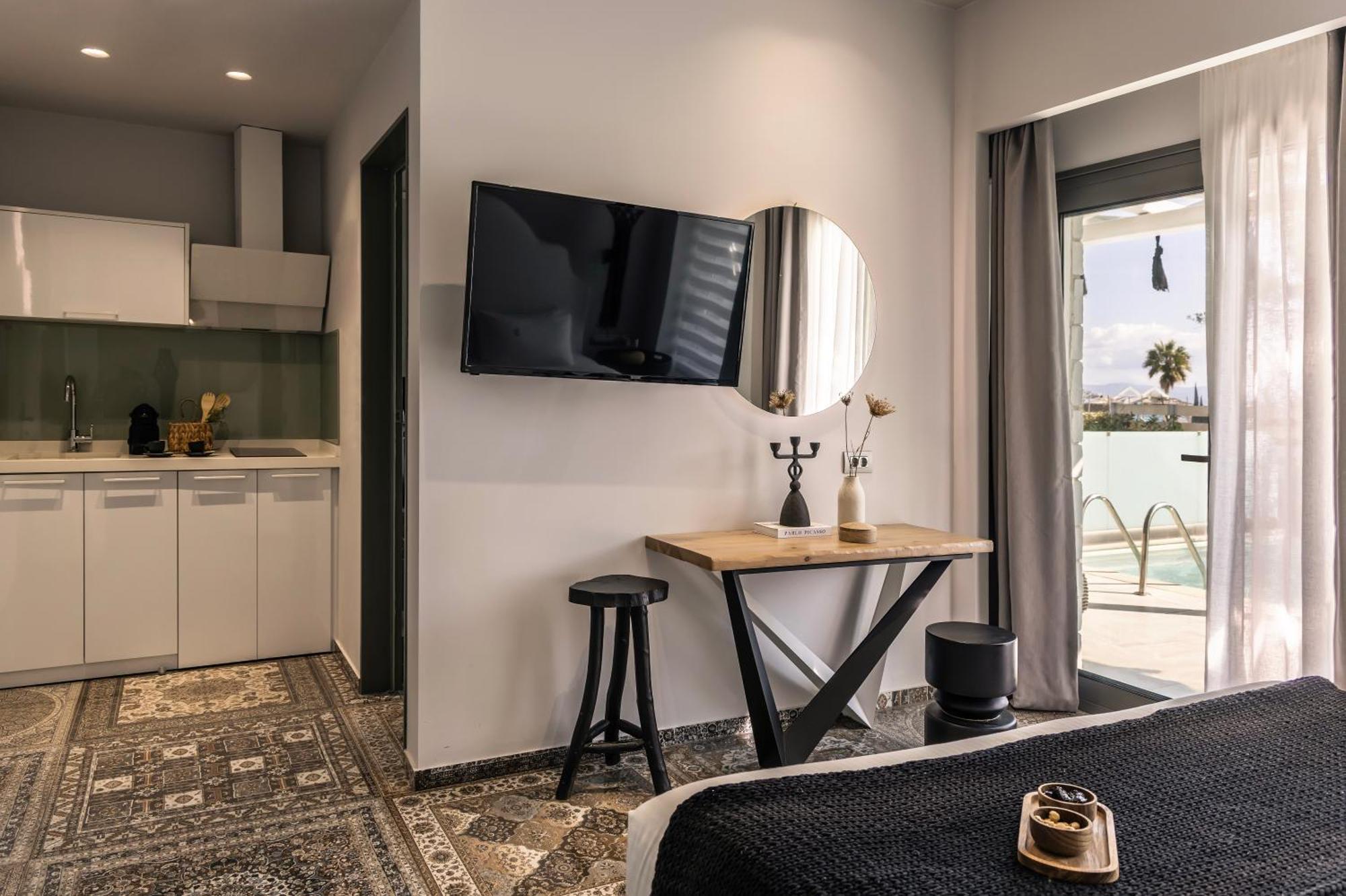 Blue Carpet Luxury Suites Pefkochori Esterno foto