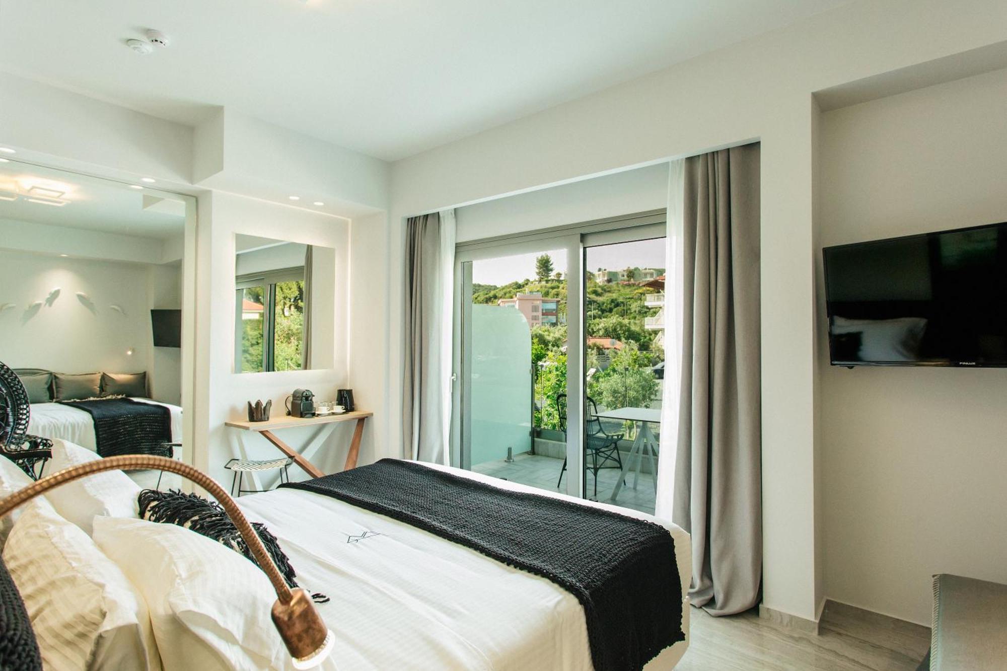 Blue Carpet Luxury Suites Pefkochori Esterno foto