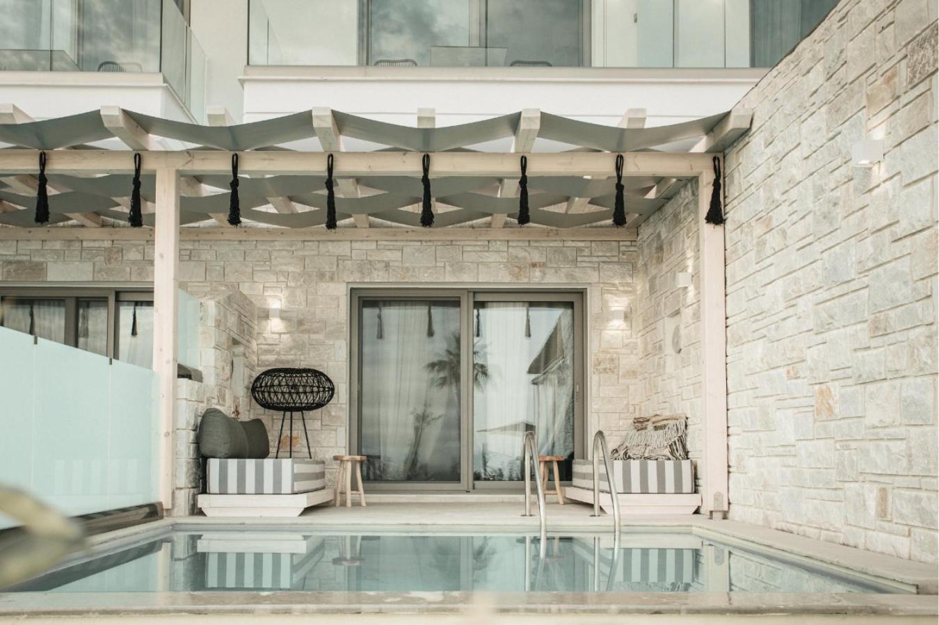 Blue Carpet Luxury Suites Pefkochori Esterno foto