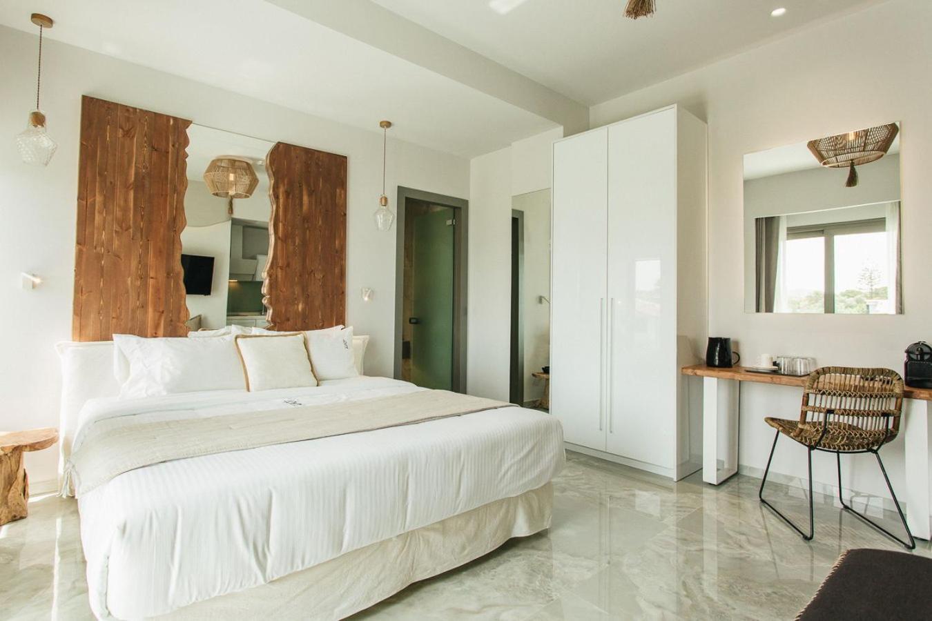 Blue Carpet Luxury Suites Pefkochori Esterno foto