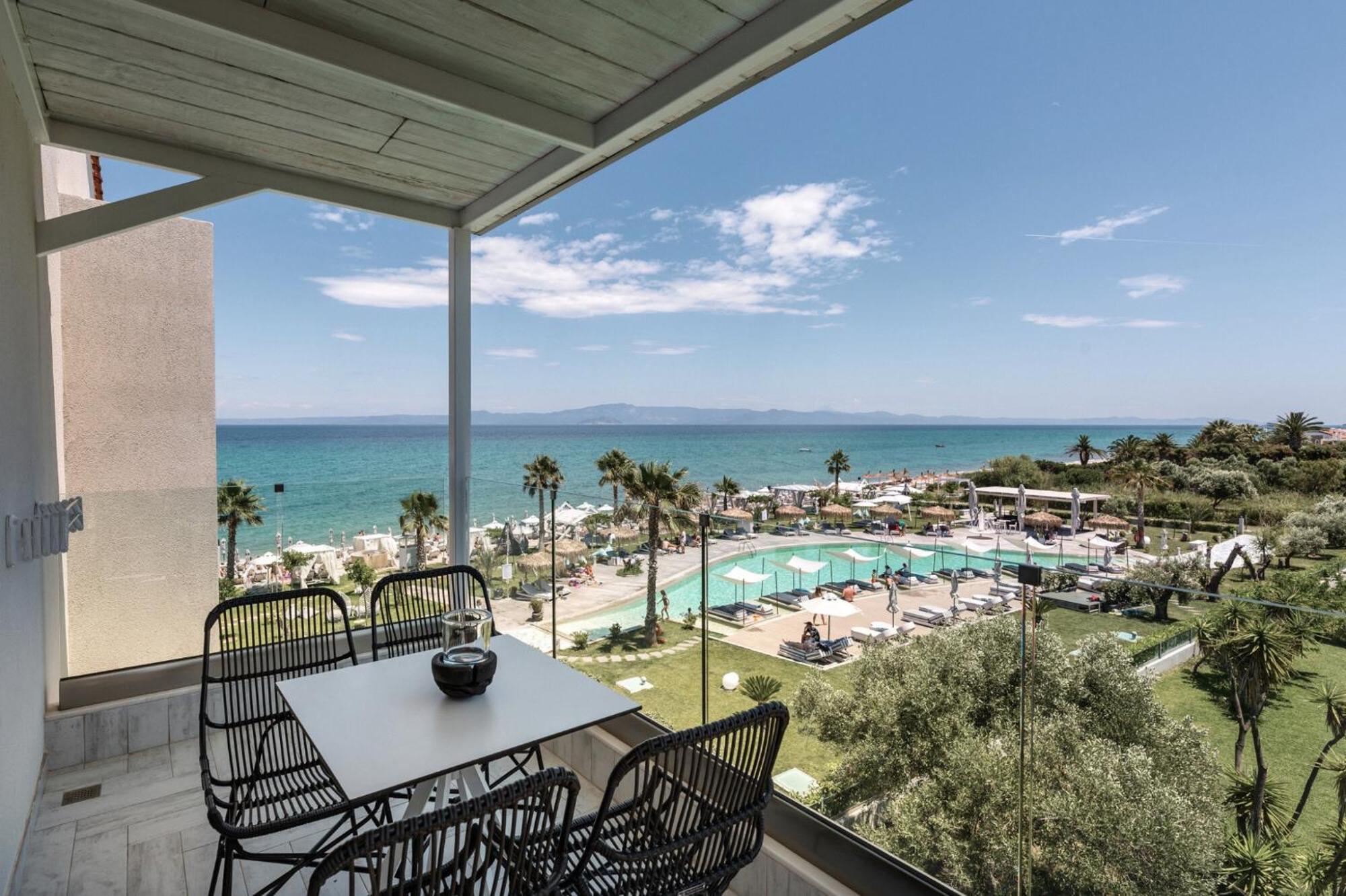 Blue Carpet Luxury Suites Pefkochori Esterno foto